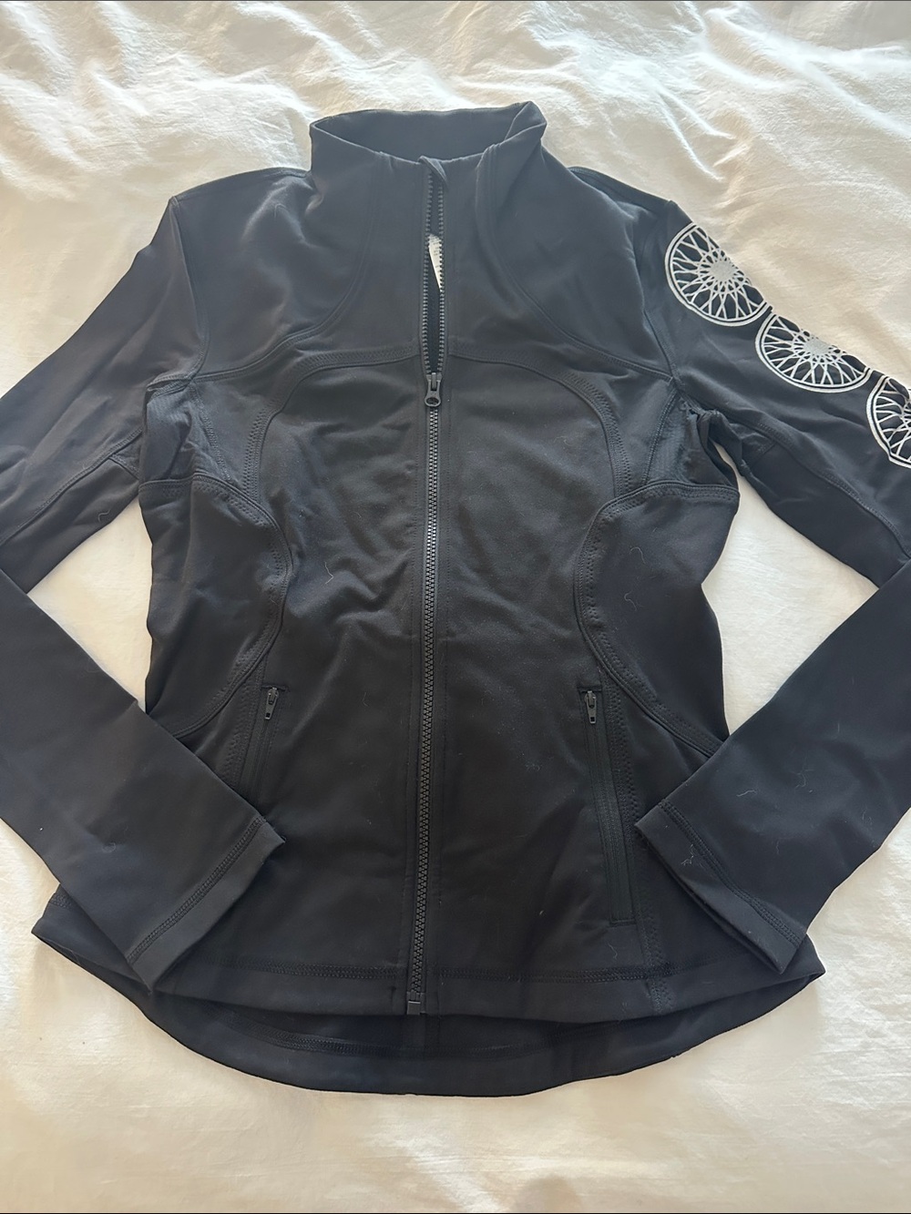 Black Women's Full-Zip Lululemon Athletic Jacket with Wheel Motif